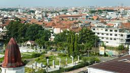 Temukan tiket murah ke Surabaya