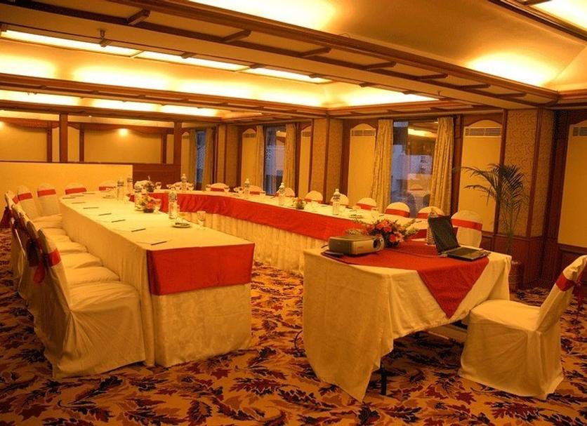 Ruang konferensi Foto
