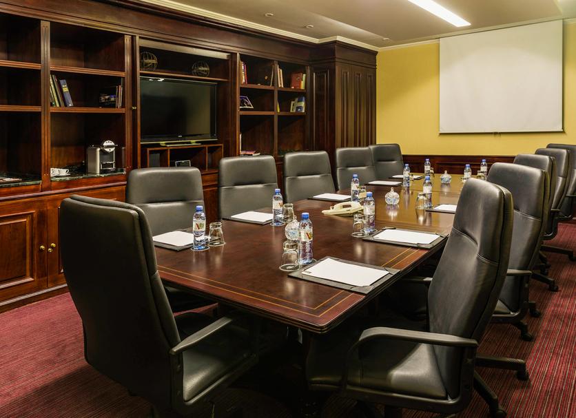 Ruang konferensi Foto