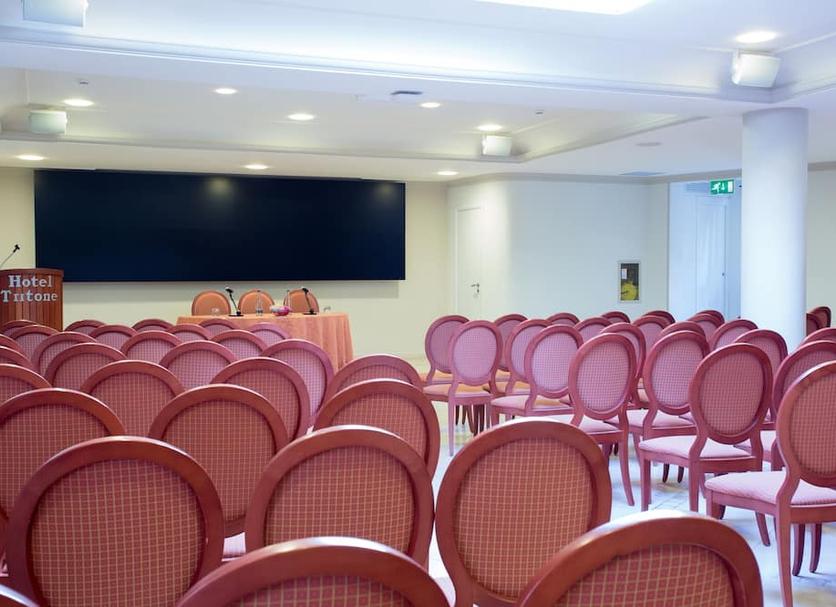 Ruang konferensi Foto