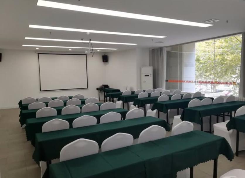 Ruang konferensi Foto