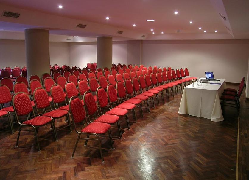 Ruang konferensi Foto