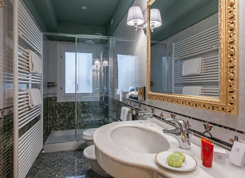 Kamar Mandi Foto