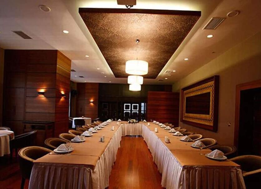 Ruang konferensi Foto