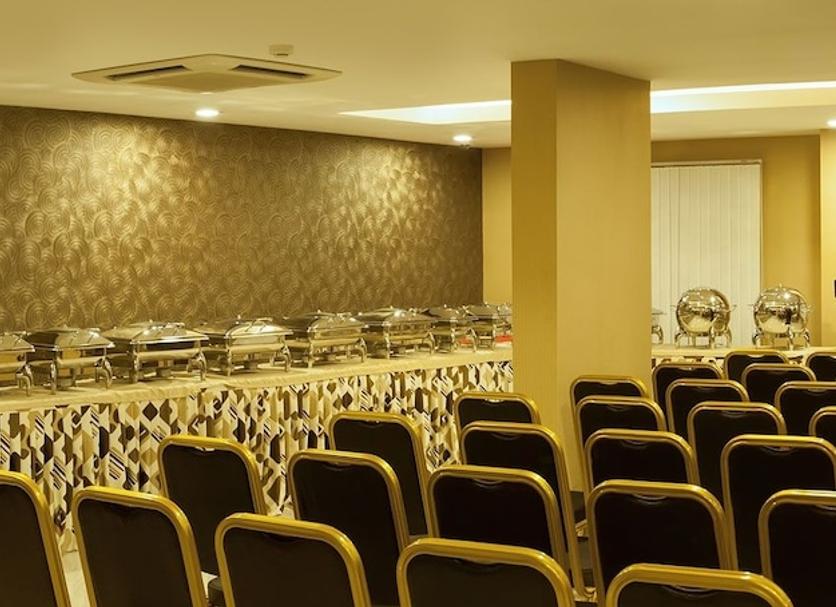 Ruang konferensi Foto