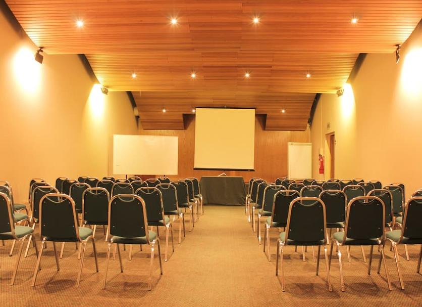 Ruang konferensi Foto