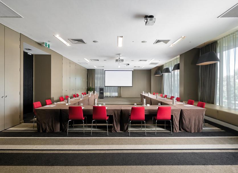 Ruang konferensi Foto