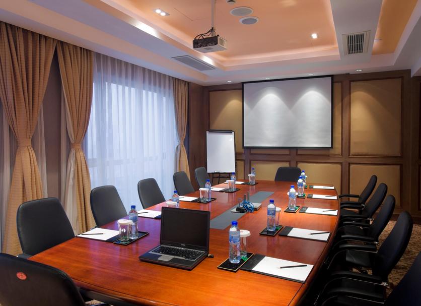 Ruang konferensi Foto
