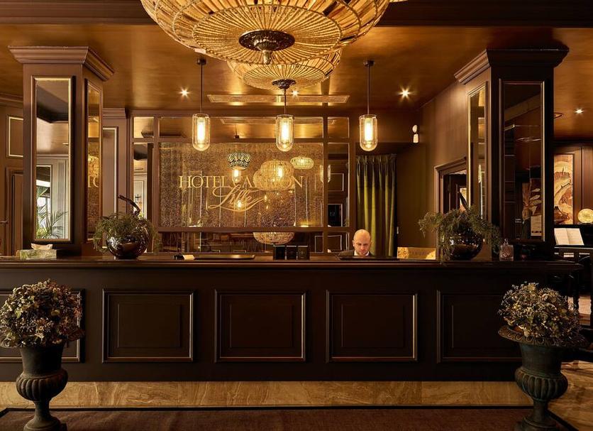 Pintu Masuk Hotel Foto