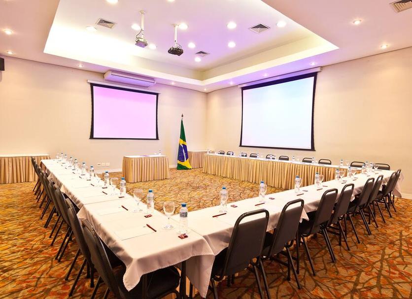 Ruang konferensi Foto