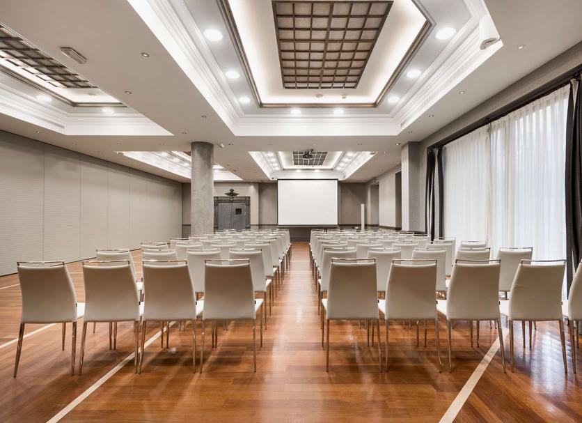 Ruang konferensi Foto