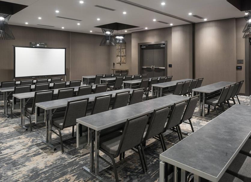 Ruang konferensi Foto