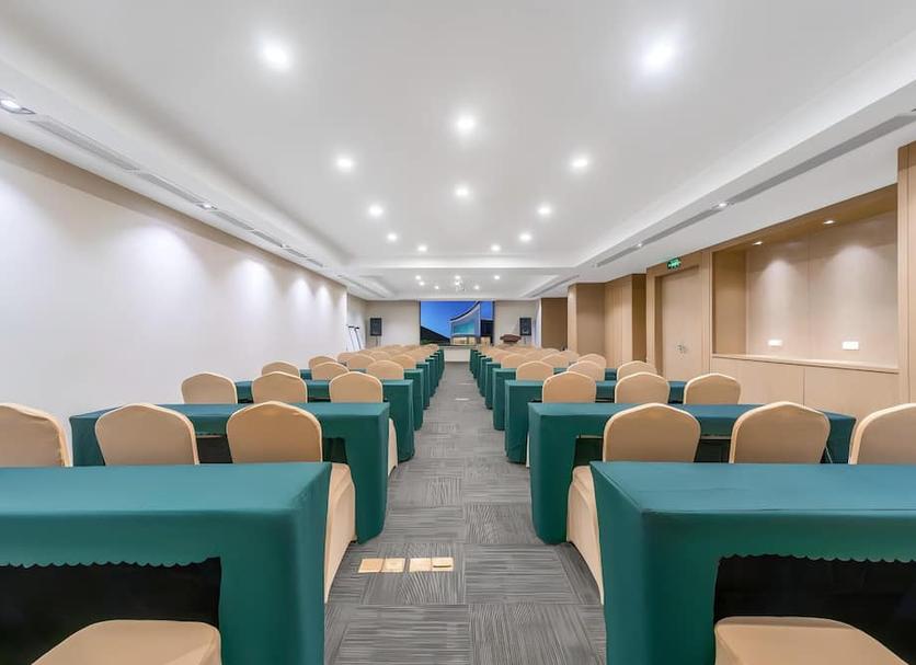 Ruang konferensi Foto