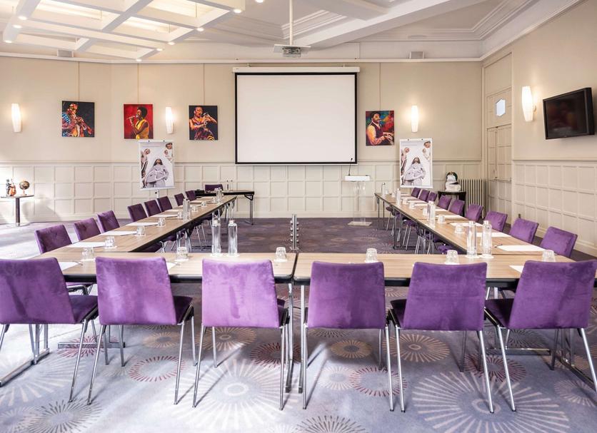 Ruang konferensi Foto