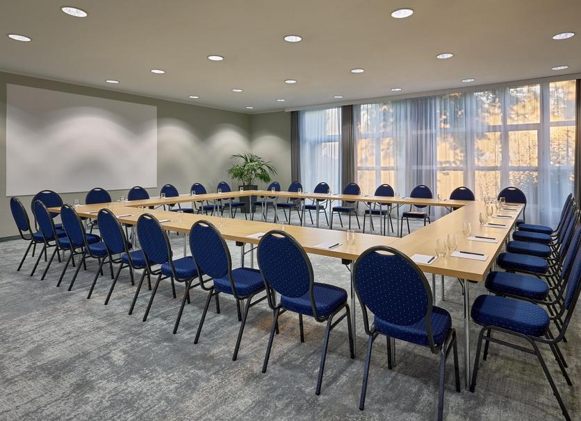 Ruang konferensi Foto
