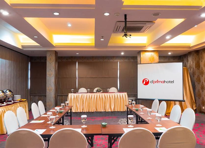 Ruang konferensi Foto