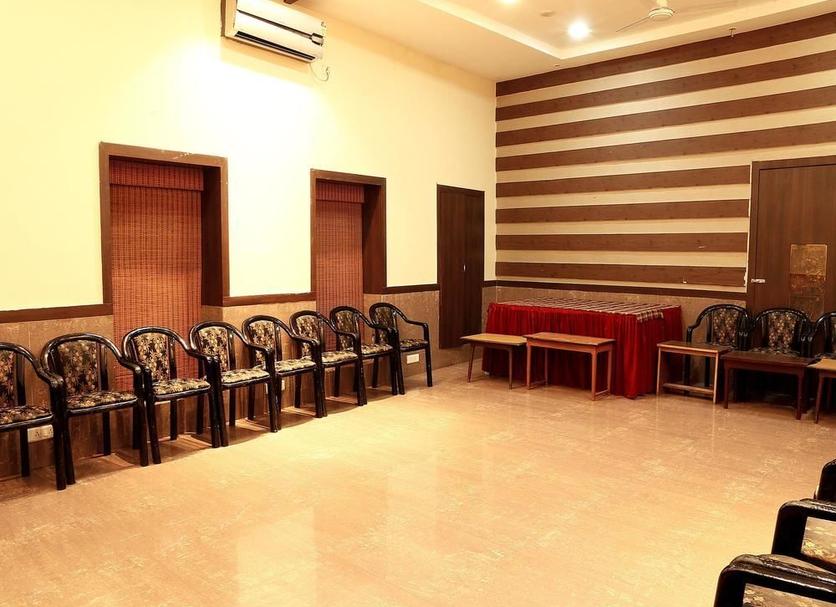 Ruang konferensi Foto