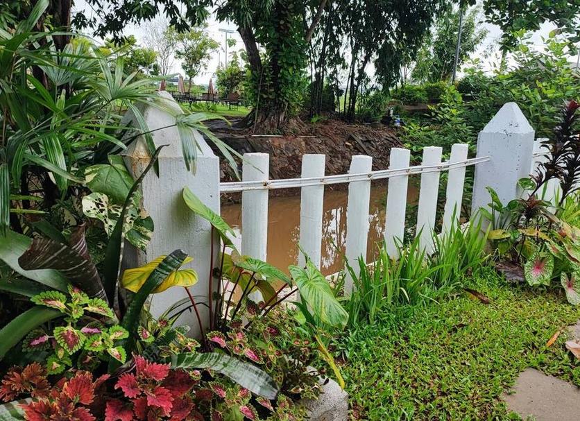 Pemandangan luar Foto