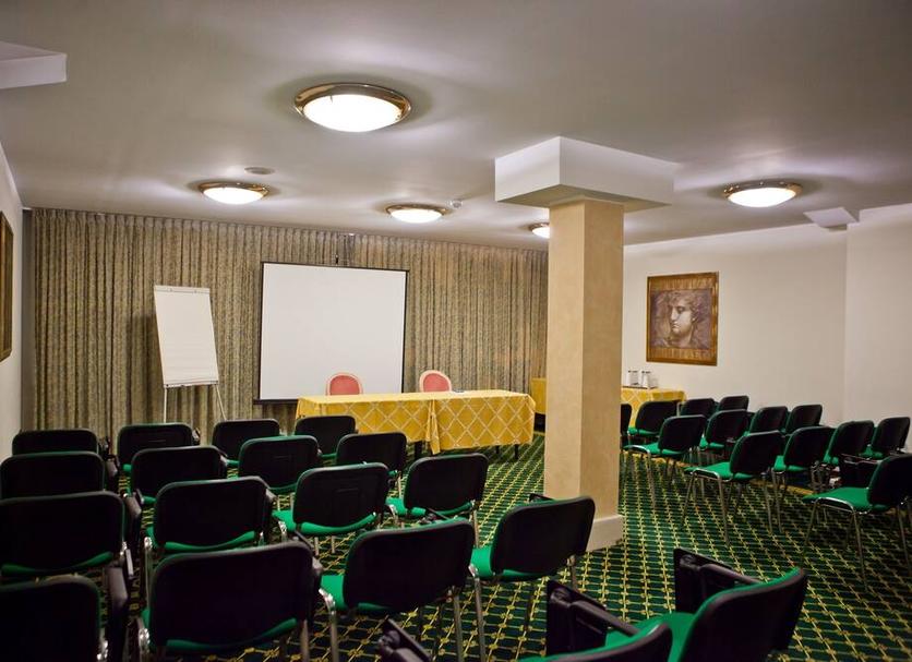 Ruang konferensi Foto