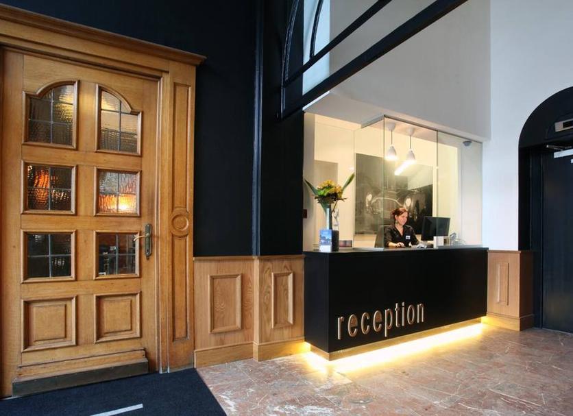Resepsionis Foto