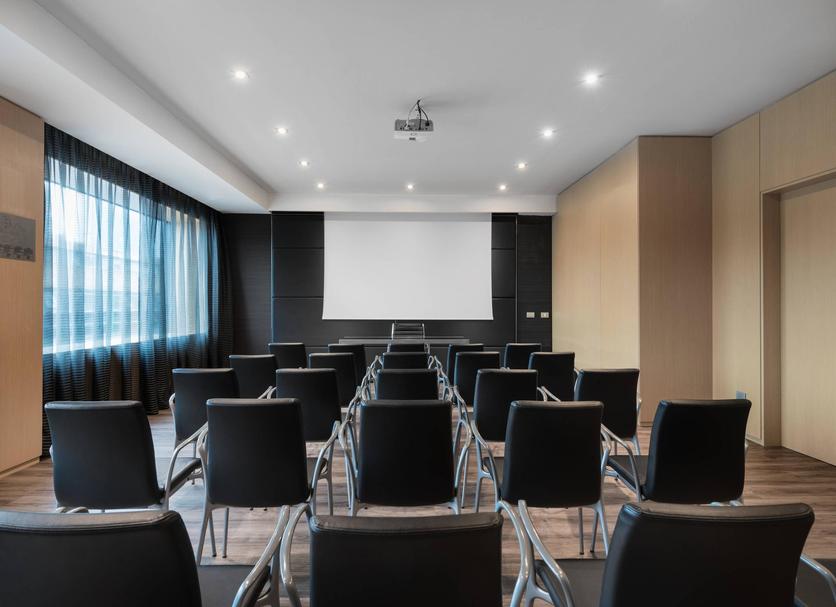 Ruang konferensi Foto