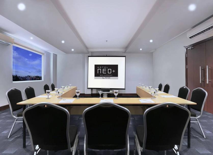 Ruang konferensi Foto