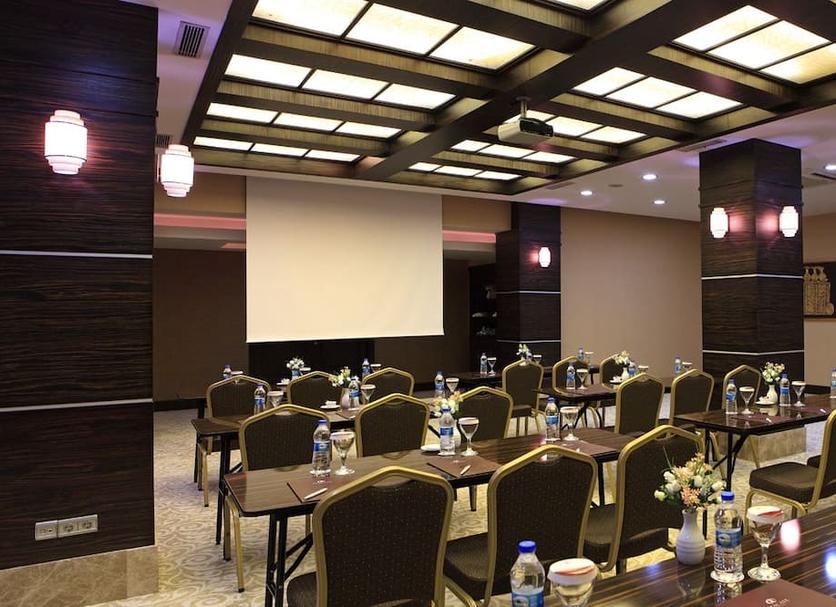 Ruang konferensi Foto