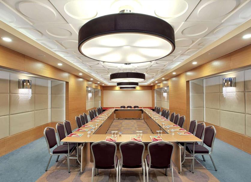 Ruang konferensi Foto