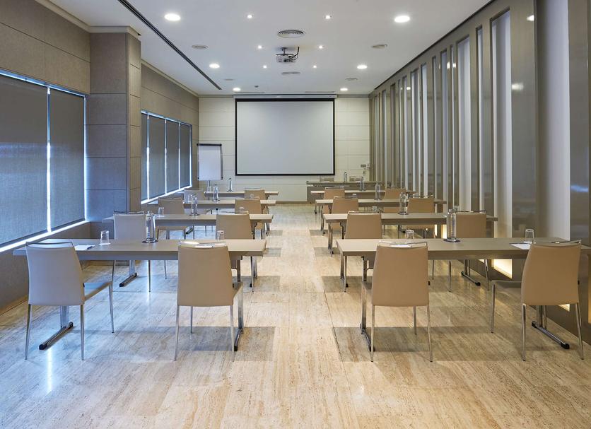 Ruang konferensi Foto