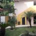 Pemandangan luar