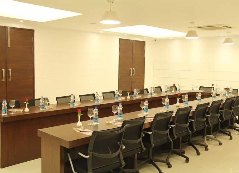 Ruang konferensi Foto