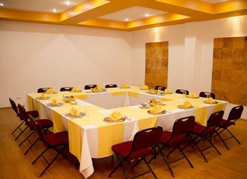 Ruang konferensi Foto