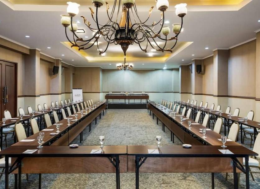 Ruang konferensi Foto