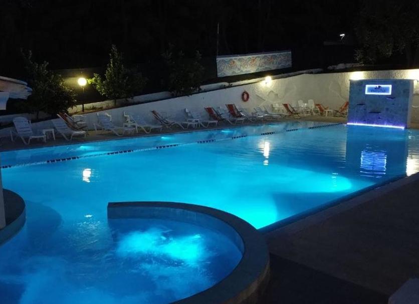 Kolam Foto