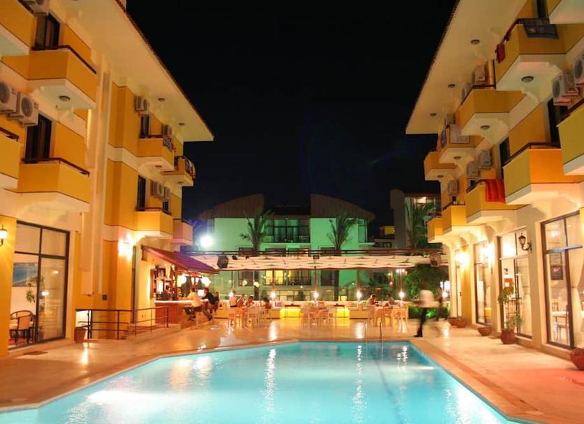 Kolam Foto