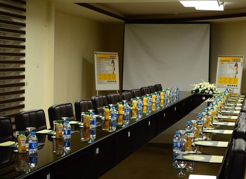 Ruang konferensi Foto