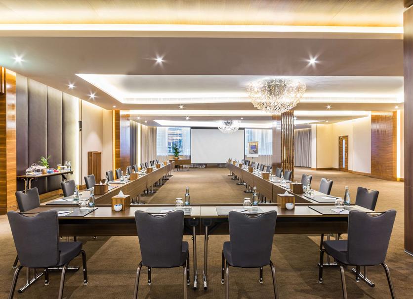 Ruang konferensi Foto