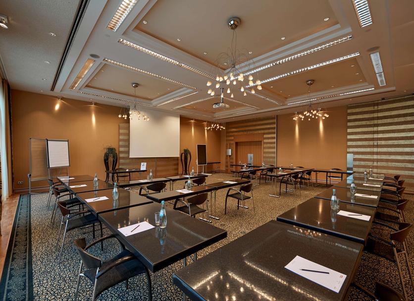 Ruang konferensi Foto