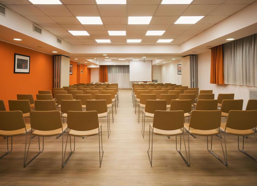 Ruang konferensi Foto