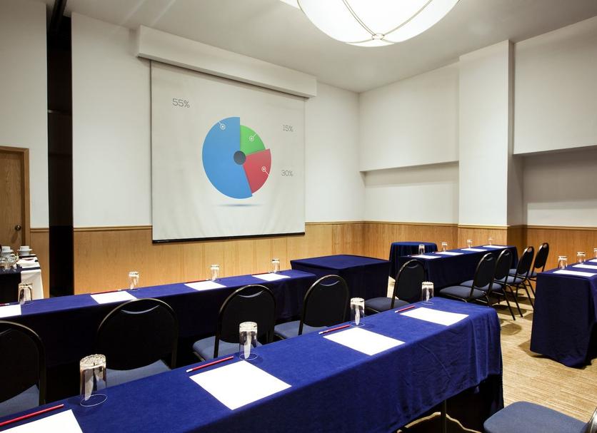 Ruang konferensi Foto