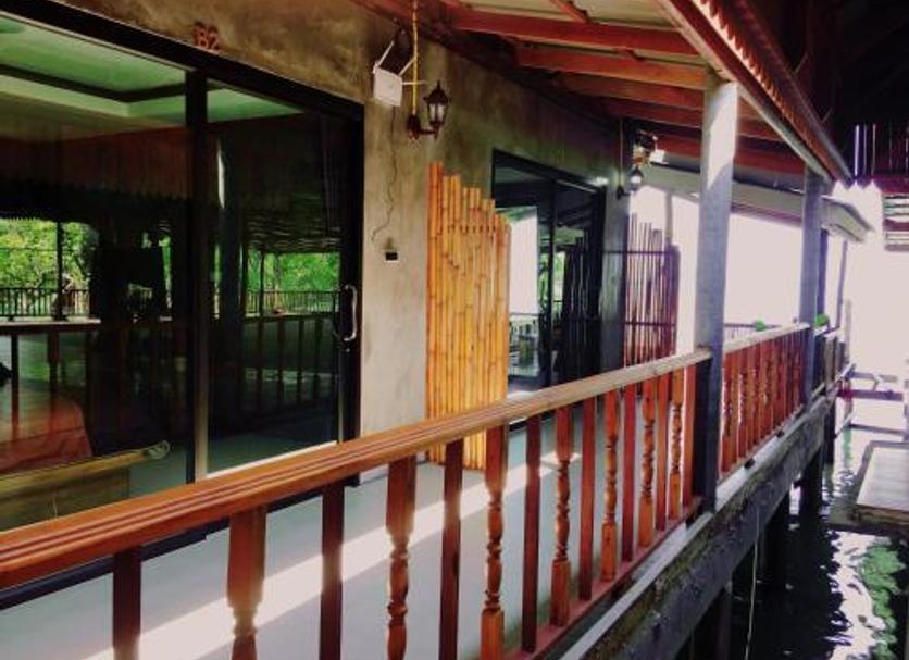 Pemandangan luar Foto