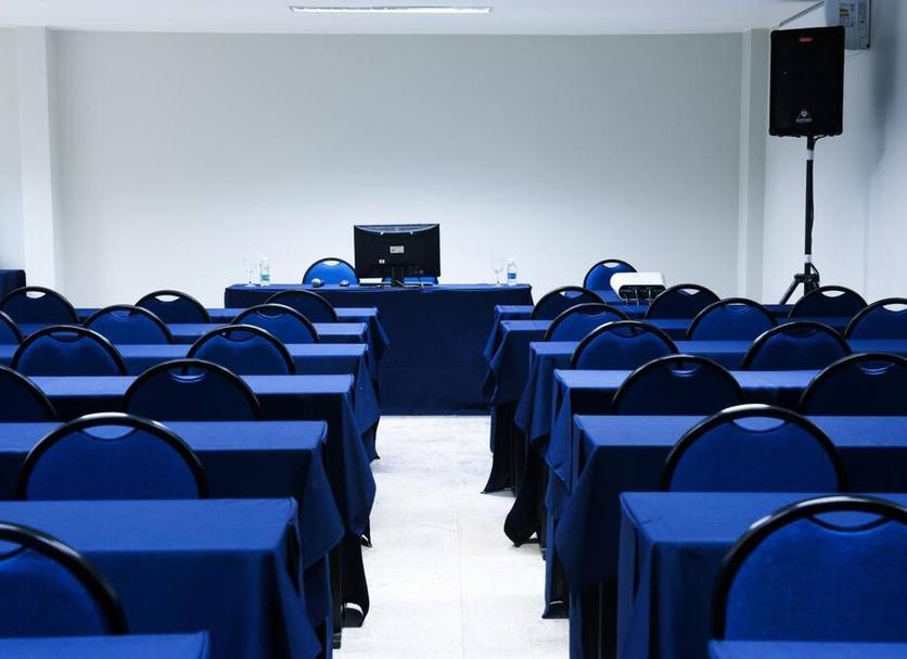 Ruang konferensi Foto