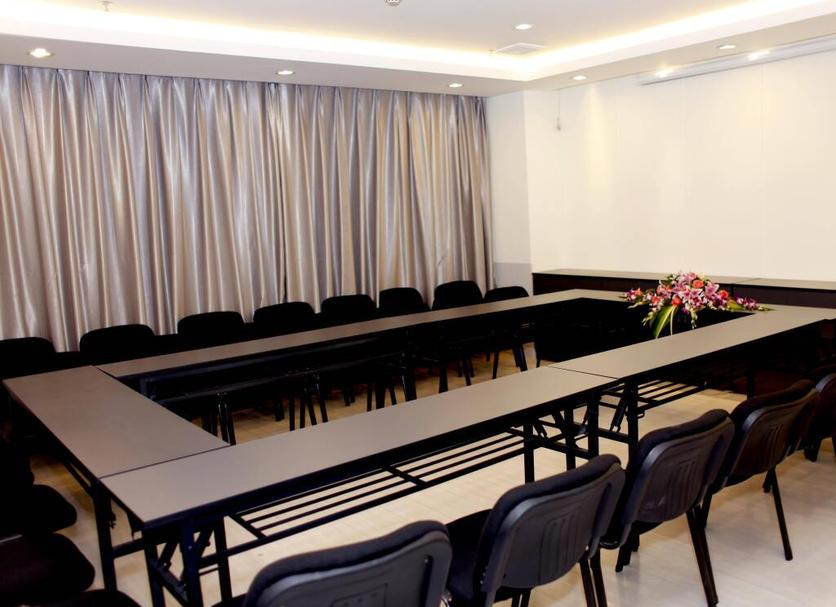 Ruang konferensi Foto