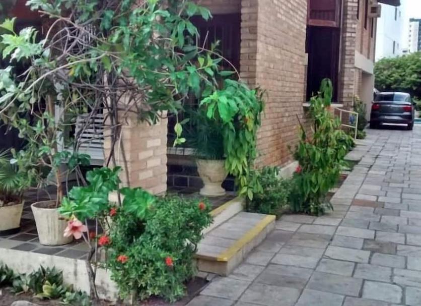 Pemandangan luar Foto