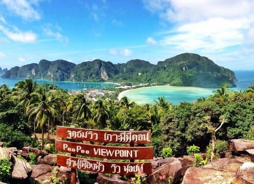 Pemandangan luar Foto