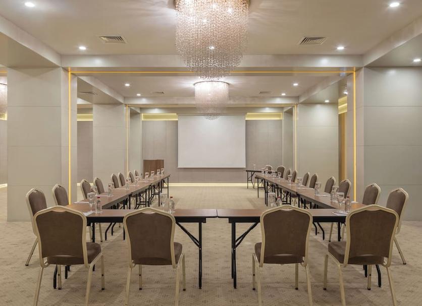 Ruang konferensi Foto