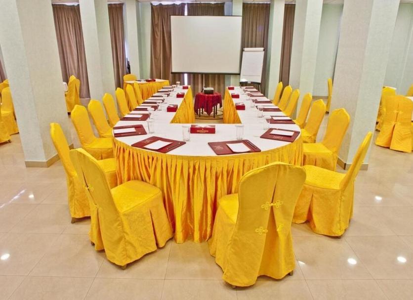 Ruang konferensi Foto