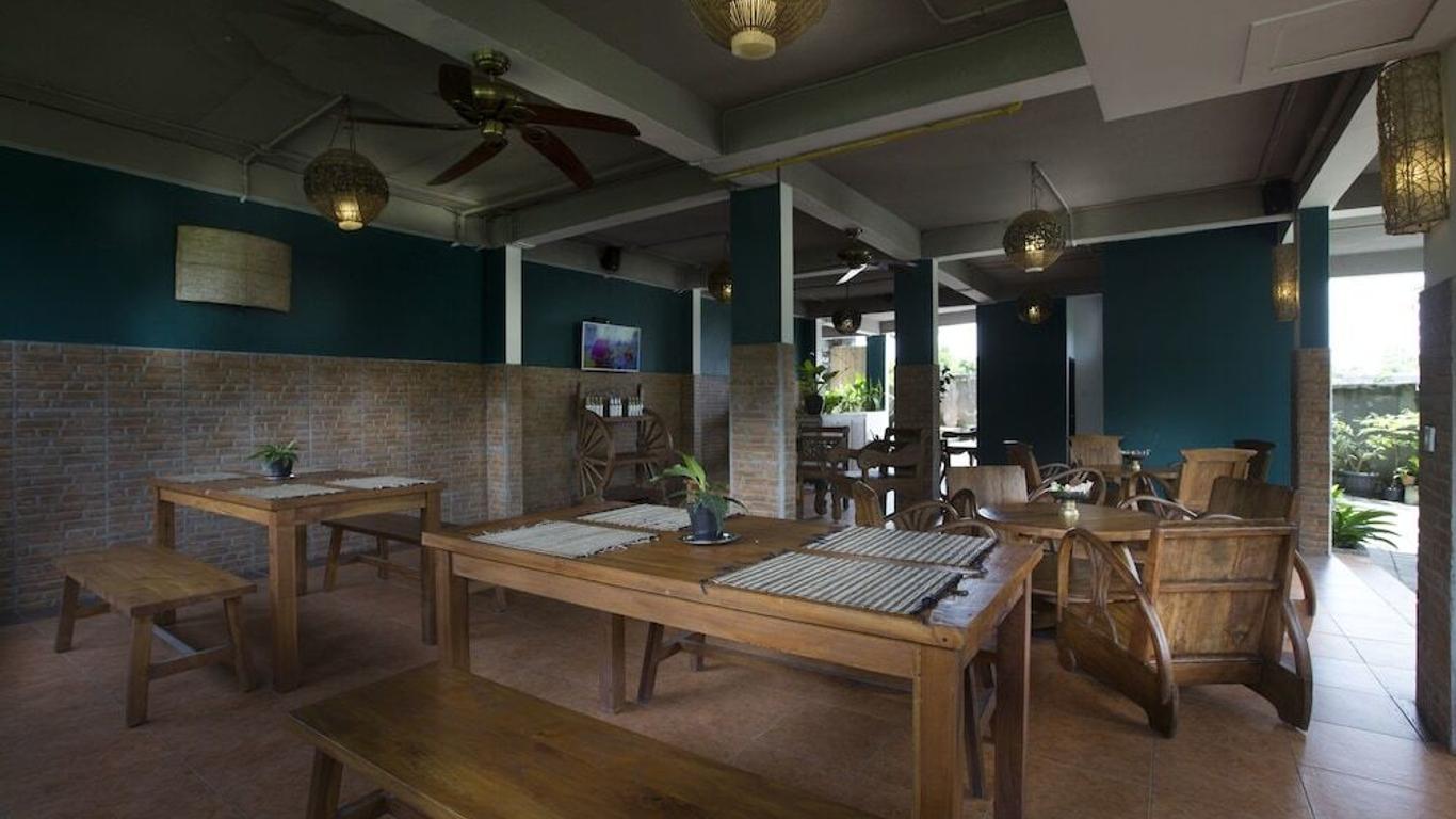 Clover Bali
