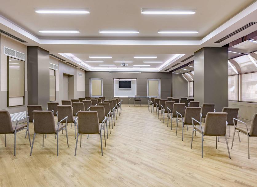 Ruang konferensi Foto