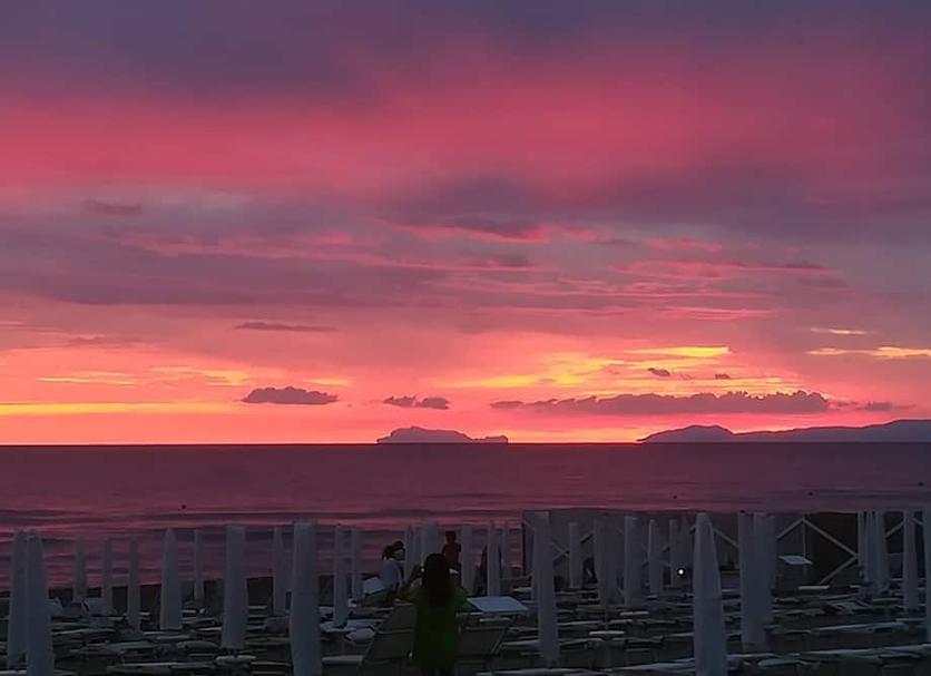 Pemandangan luar Foto